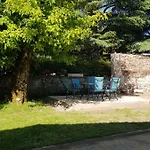 Et Les Deux Chenes Pres De Bergerac 住宿加早餐酒店 Le Fleix