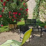 Et Les Deux Chenes Pres De Bergerac Nocleg ze śniadaniem 4*