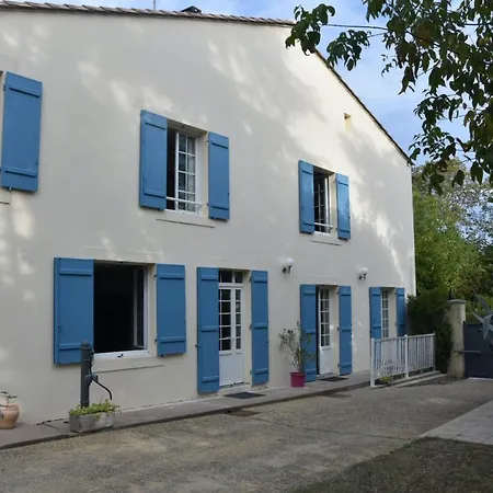 Et Les Deux Chenes Pres De Bergerac Le Fleix