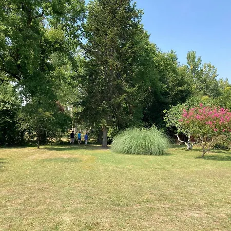 Et Les Deux Chenes Pres De Bergerac 4* Le Fleix