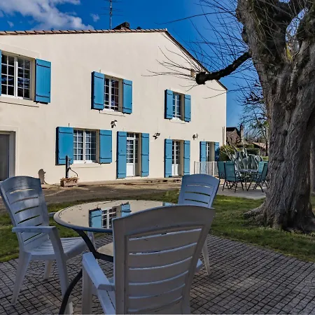 ベッド・アンド・ブレックファスト Et Les Deux Chenes Pres De Bergerac Le Fleix