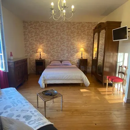 ベッド・アンド・ブレックファスト Et Les Deux Chenes Pres De Bergerac