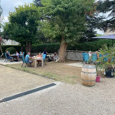 Et Les Deux Chenes Pres De Bergerac 4* Le Fleix