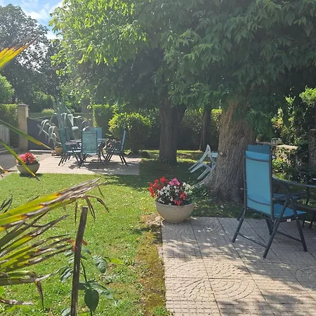 Et Les Deux Chenes Pres De Bergerac 4* Le Fleix