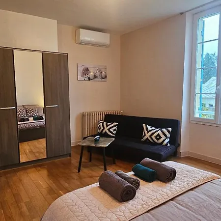 ベッド・アンド・ブレックファスト Et Les Deux Chenes Pres De Bergerac Le Fleix