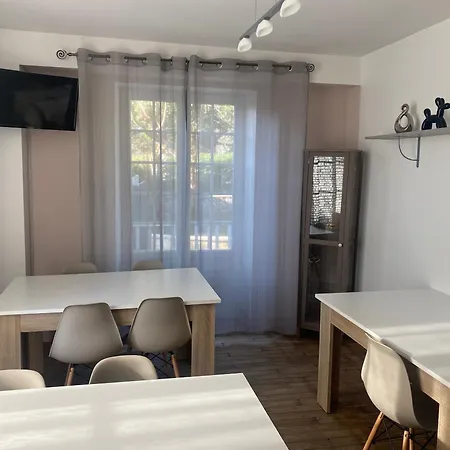 Et Les Deux Chenes Pres De Bergerac Bed & Breakfast