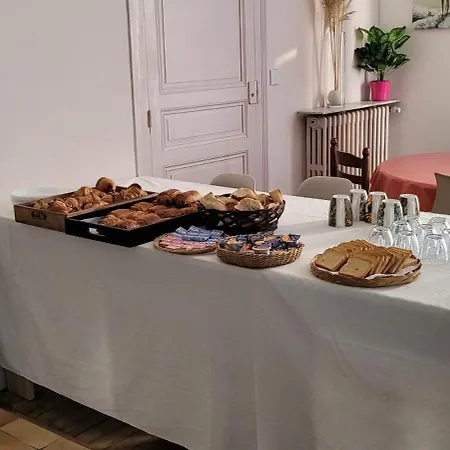 Et Les Deux Chenes Pres De Bergerac 4* Le Fleix