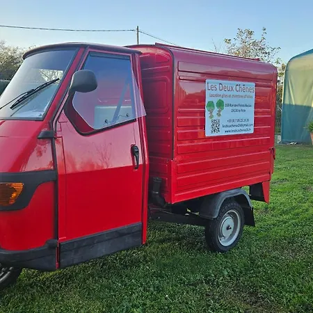 Et Les Deux Chenes Pres De Bergerac