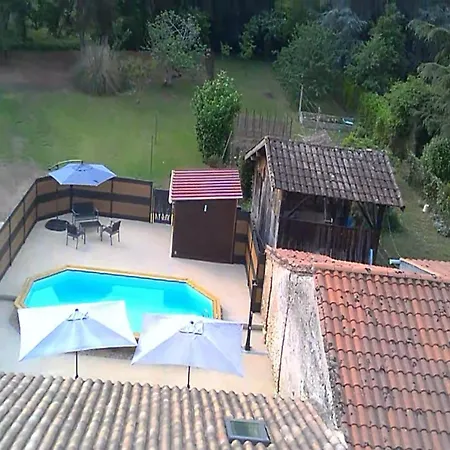 Et Les Deux Chenes Pres De Bergerac