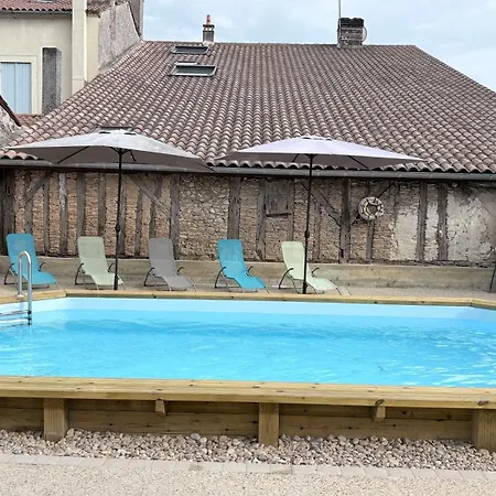 Et Les Deux Chenes Pres De Bergerac 4* Le Fleix