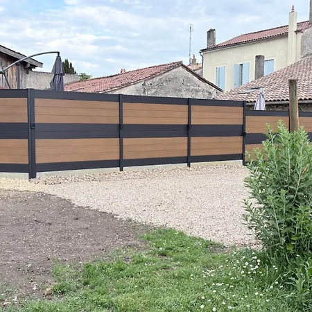 Et Les Deux Chenes Pres De Bergerac Bed & Breakfast 4*