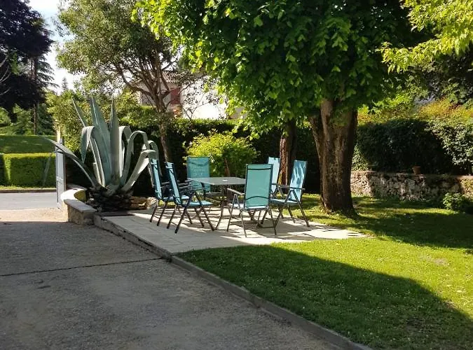Bed & Breakfast Et Les Deux Chenes Pres De Bergerac 4*