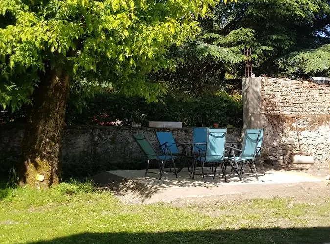 Et Les Deux Chenes Pres De Bergerac B&B Le Fleix