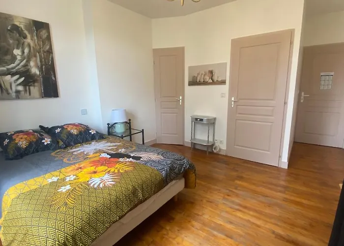 Et Les Deux Chenes Pres De Bergerac 4* Le Fleix