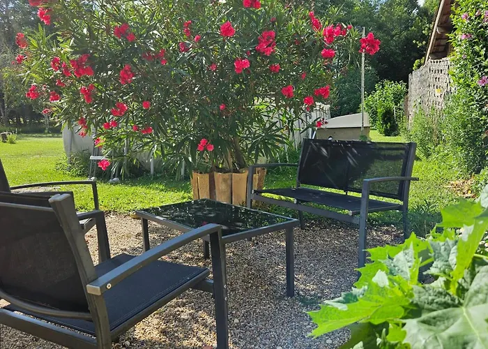 Et Les Deux Chenes Pres De Bergerac Bed & Breakfast