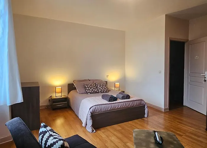 Et Les Deux Chenes Pres De Bergerac Bed & Breakfast