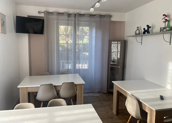 Et Les Deux Chenes Pres De Bergerac Bed & Breakfast